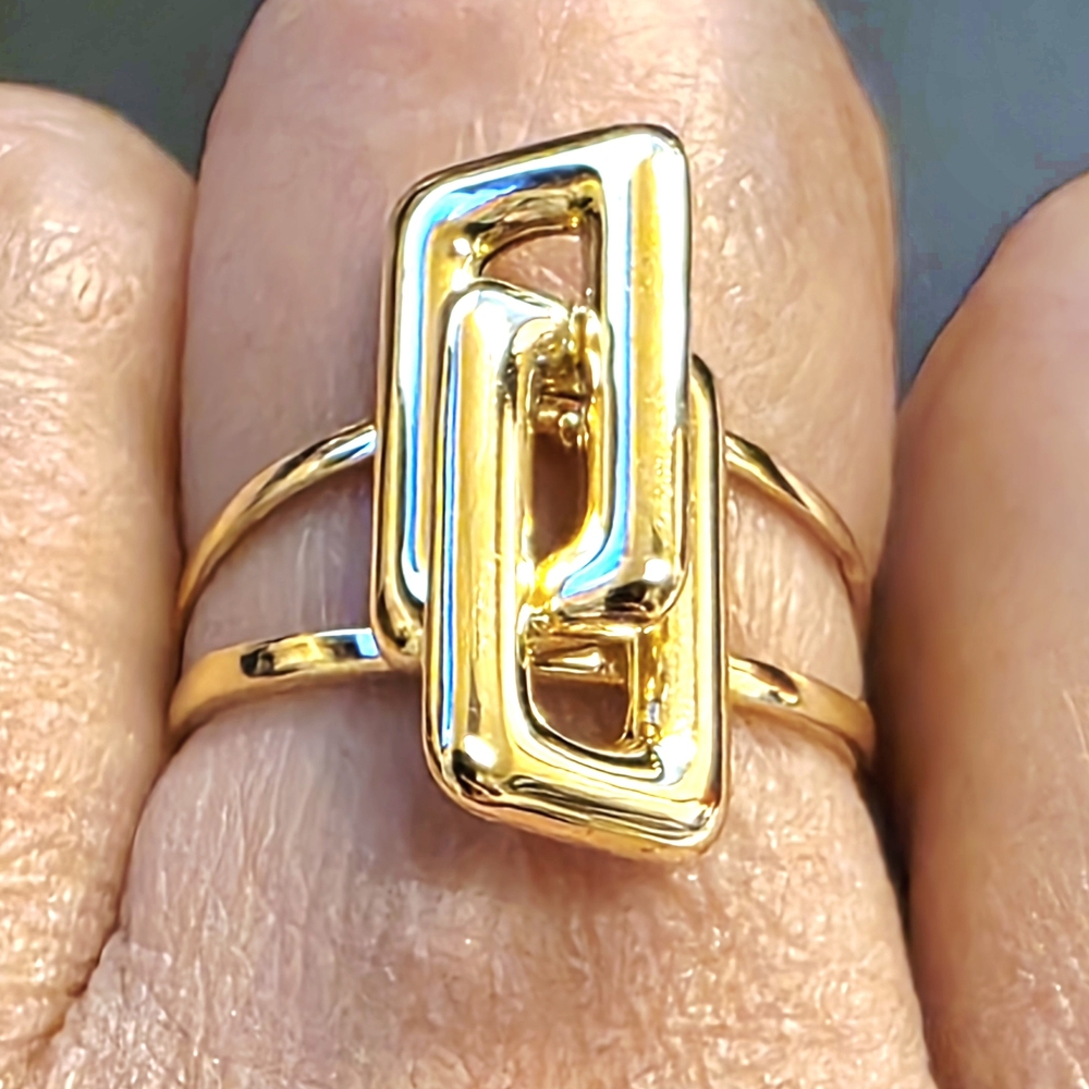 💛 18k Gold Square Link Ring- Size 7